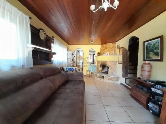 Imagem Casa em Condomínio para Venda em Teresópolis / RJ no bairro Colônia Alpina