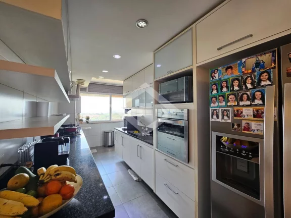 Imagem Apartamento de Alto Padrão no MAJESTIC: 4 Suítes e Vista Exclusiva