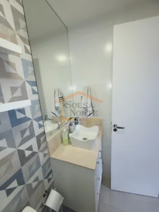 Imagem Apartamento com 40 m². Possui 2 dormitórios, 1 banheiro, piso em porcelanato em todos os ambientes...