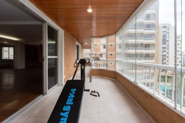 Imagem Apartamento luxuoso de altíssimo padrão em Perdizes nobre, com vista para o skyline da cidade.