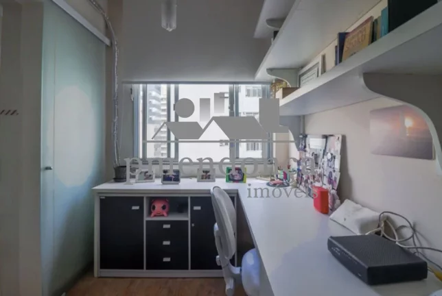 Imagem Apartamento em Higienópolis com 2 quartos( 1 suíte ) e 1 vaga, 115m²