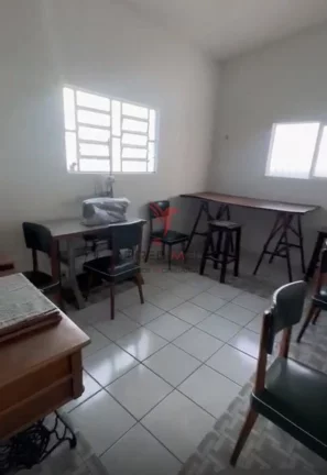 Imagem Vende-se casa com 4 Quartos,2 Suites, 2 Varandas , bela vista no centro da cidade