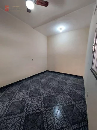 Imagem CASA de 2 quartos com VAGA DE GARAGEM para alugar na Vila Paula em Duque de Caxias/RJ