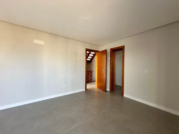 Imagem Triplex à venda em Passo de Torres, Centro, com 3 quartos, 180m²