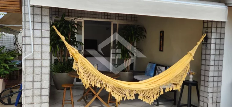 Imagem Cobertura de 3 Quartos para Venda em Copacabana com 180 m²
