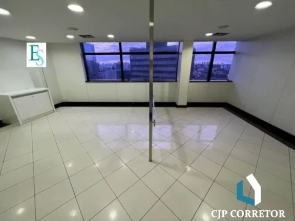 Sala para alugar na Pituba. 340m² para Clínica em centro odntomédico.