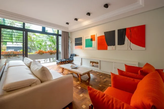 Imagem Aluguel de Casa de Luxo no Brooklin Paulista - 5 Quartos, 5 Suítes, 6 Vagas, 340m² - São Paulo-SP