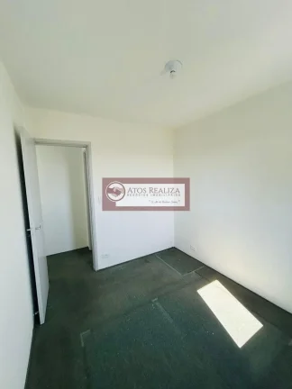 Imagem Apartamento de 2 Dormitórios à Venda no Parque das Árvores, SP, 45m², Valor de Oportunidade..