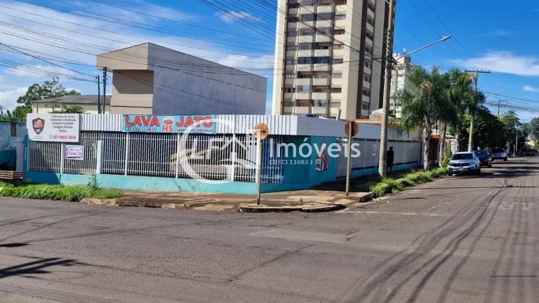 Excelente Oportunidade! Terreno de Esquina com Potencial Comercial e Residencial