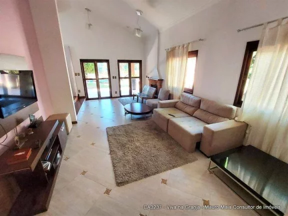 Imagem Casa à Venda com 3 quartos, 494 m² por R$ 1.470.000 Granja Viana