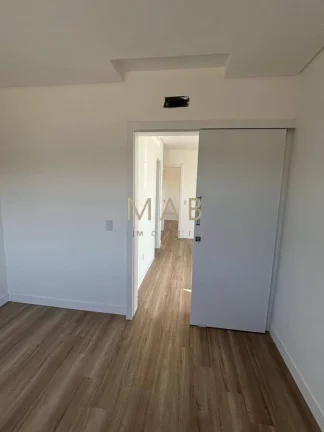 Imagem Imperdível oportunidade: Casa à venda em Florianópolis-SC, no Campeche, com 3 quartos, 1 suíte e 157m² de área.