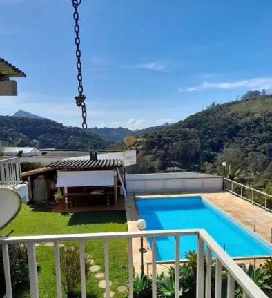 Imagem Casa para Venda em Teresópolis / RJ no bairro Golfe