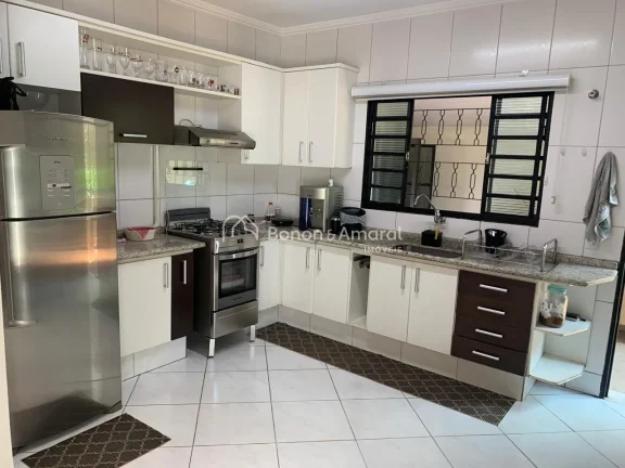 Imagem Casa em excelente localizaÃ§Ã£o, prÃ³xima ao centro da cidade e Ã  todo comÃ©rcio local, alÃ©m de fÃ...