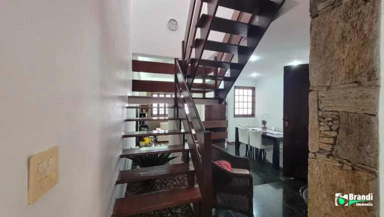 Imagem Sobrado 3 Dorms. 4 vagas e quintal com churrasqueira