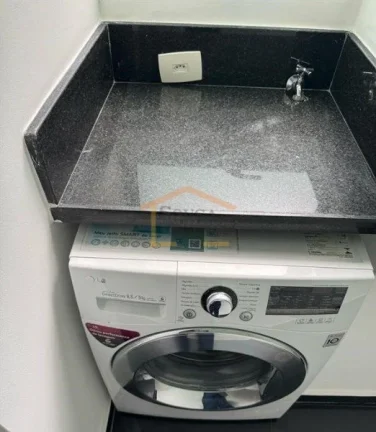 Imagem Apto 1 dormitório, sendo suíte, com armários, sala 2 ambientes, sofá, armário, cozinha american...