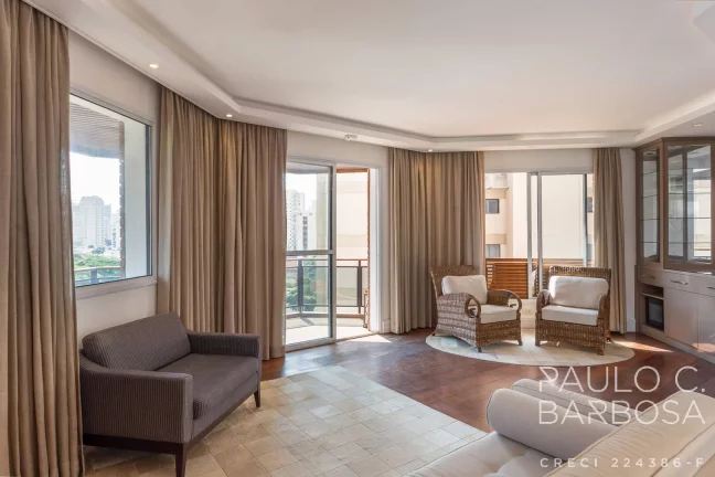 Imagem Vila Nova Conceição Venda - 3 Suítes - 3 Vagas - 206m²