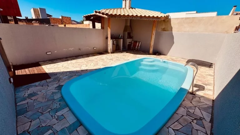 Imagem CASA COM PISCINA, 3 QUARTOS SENDO 1 SUÍTE, CAMBIJÚ