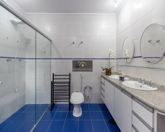 Imagem FRENTE PARA REPRESA DE GUARAPIRANGA PÉ NA ÁGUA ALTO PADRÃO SOBRADO 410,00 M CONSTRUÍDOS 3 SUÍTES 3 SALAS COZINHA AMPLA EDÍCULA 8 VAGAS ÓTIMO LOCAL