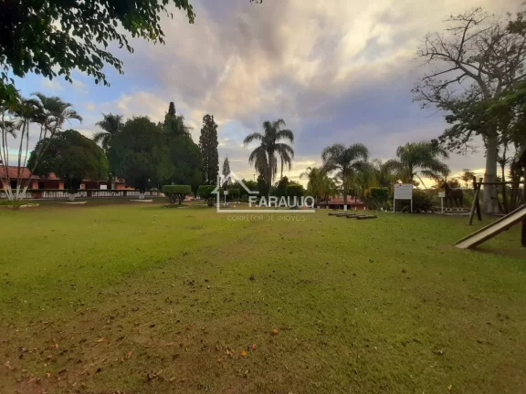 Imagem Terreno à venda em Araçoiaba da Serra com 865m², condomínio Village da Serra