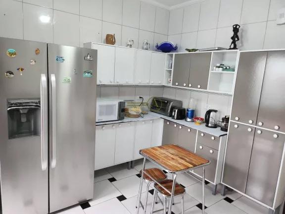 Imagem Casa térrea á 200m da Praia, 3 quartos + Edícula à venda em Peruíbe