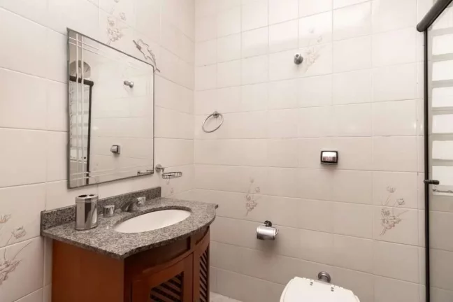 Imagem Excelente Casa à venda com 3 suítes, 4 vagas de garagem, salão de festas e área gourmet por R$1460.000-Jd Marisa-SP