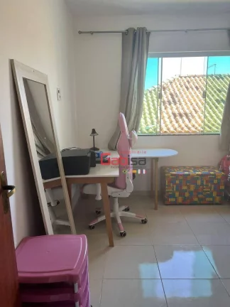 Imagem Apartamento com 3 dormitórios à venda, 99 m² por R$ 370.000,00 - Porto da Aldeia - São Pedro da Aldeia/RJ