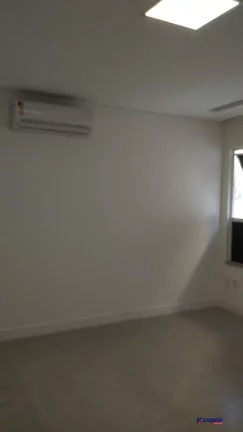 Imagem VENDO UMA EXECELENTE CASA NO CONDOMINIO