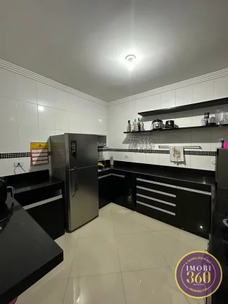 Imagem Condomínio Fechado com 02 suíte com vaga de garagem no Bairro Vila Dalila