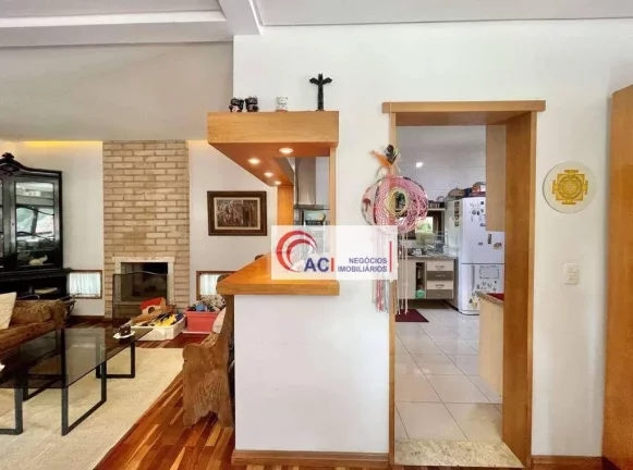 Imagem Casa com 3 Quartos à Venda, 357 m² em Chácara Das Paineiras - Carapicuíba Imagem Casa com 3 Quartos à Venda, 357 m² em Chácara Das Paineiras - Carapicuíba