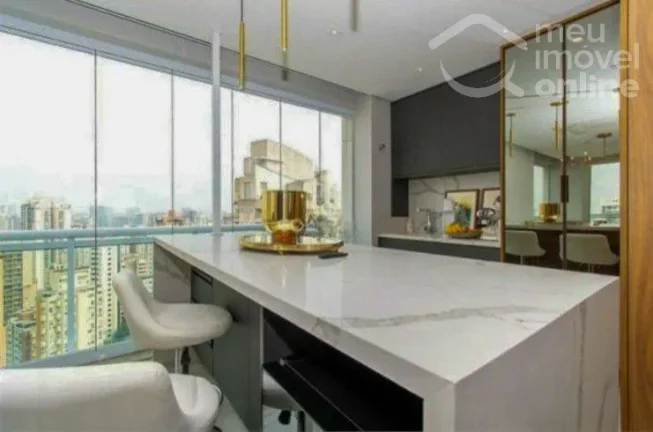 Imagem Cobertura a venda na Vila Nova Conceição, com 272 m2 sendo 4 suítes, closet e piscina privativa