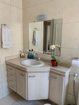 Imagem Casa térrea a venda no Taquaral, 3 quartos e armários planejados, sendo 1 suíte, banheiro social,...