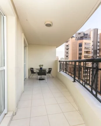 Imagem Apartamento com espaçoso living para 2 ambientes, terraço, lavabo, 3 dormitórios aconchegantes, s...