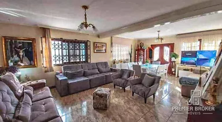 Imagem Casa à venda, 263 m² por R$ 900.000,00 - Fazendinha - Teresópolis/RJ