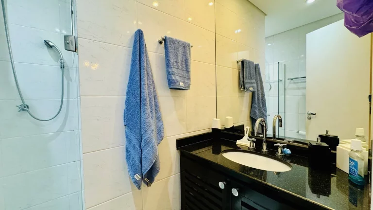 Imagem Apartamento com 3 dormitórios à venda, 110 m por R$ 3.250.000,00 - Riviera