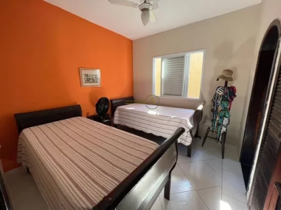Imagem Casa térrea à venda de alto padrão, 100 metros da praia, em Peruíbe