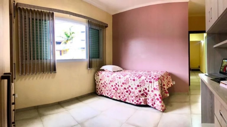 Imagem Sobrado Jd. Avelino - 200 m² - 4 Dormitórios - 2 Banheiros - Espaço Gourmet - 2 Vagas.