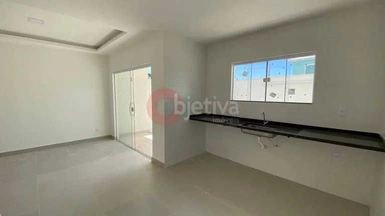 Imagem Casa linear independente, 2 quartos, 110m², Vila do Peró - Cabo Frio
