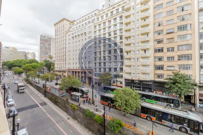 Imagem Studio à venda no coração de São Paulo-SP, Centro 1 quarto, 2 salas, 1 banheiro, 1 vaga Oportunidade única!