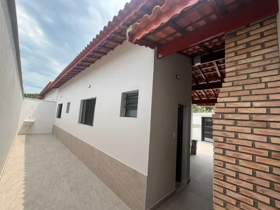 Imagem Casa para Venda em Itanhaém, Jamaica (Praia), 2 dormitórios, 1 suíte, 1 banheiro, 2 vagas