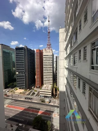 Imagem Apartamendo à venda com 3 dormitórios e 2 banheiros de frente para Avenida Paulista !!