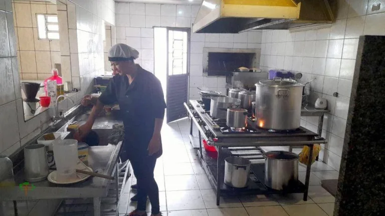 Imagem !!SOBRADO À VENDA - BAIRRO ATUBA !!!