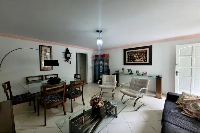 Imagem Casa com 3 quartos, 104 m² à venda em Vila Valqueire - Rio de Janeiro.