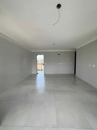 Imagem Geminado com 3 dormitórios sendo 1 suíte, sacada com churrasqueira e 1 vaga em Barra Velha