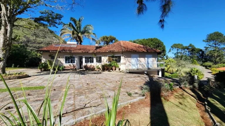 Imagem Casa para Venda em Teresópolis / RJ no bairro Albuquerque
