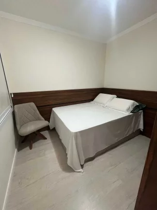 Imagem Geminado mobiliado com 3 dormitórios sendo 1 suíte e 2 vagas - Vila Nova | Joinville/SC
