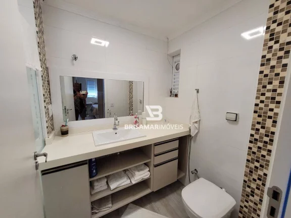 Imagem PITANGUEIRAS- CALÇADÃO , TOTALMENTE REFORMADO, MARAVILHOSO APARTAMENTO , 01 VAGA DE GARAGEM NO PRÉDIO.