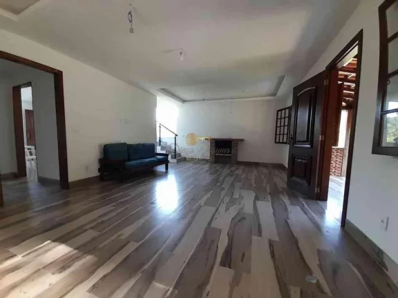 Imagem Casa em Condomínio para Venda em Teresópolis / RJ no bairro Três Córregos