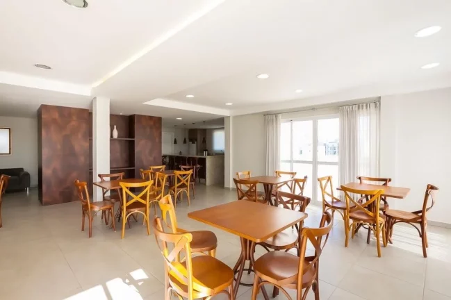 Imagem Apartamento para Venda em Curitiba, Portão, 2 dormitórios, 1 suíte, 2 banheiros, 1 vaga