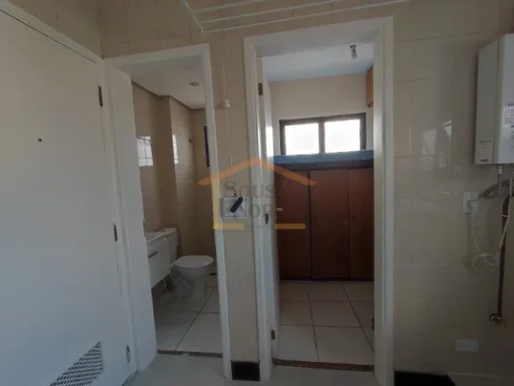 Imagem Apto com 3 dormitórios, sendo 1 suíte com closet, sala de visita e sala de jantar, banheiro social...