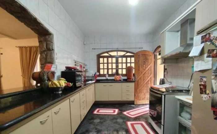 Imagem Sobrado com 5 dormitórios à venda, 340 m² por R$ 750.000,00 - Jardim Das Oliveiras - Jacareí/SP